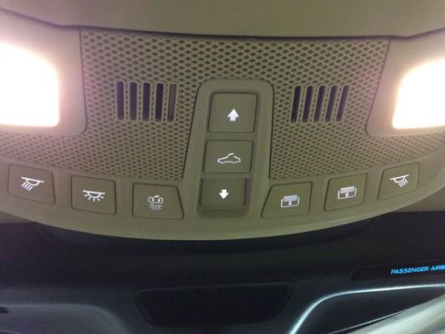 Used 2023 Lincoln Nautilus Reserve image 20