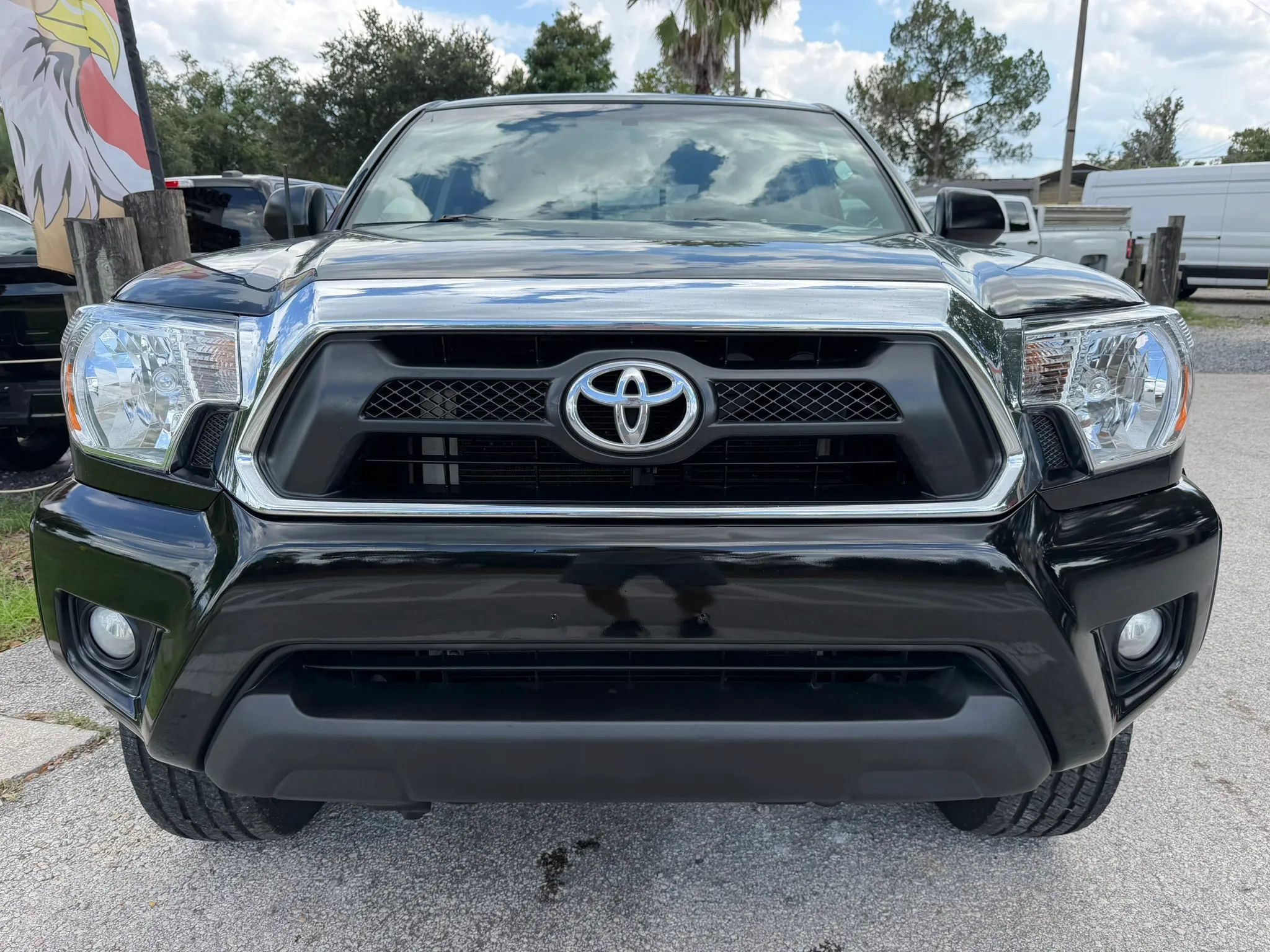Used 2013 Toyota Tacoma 4x4 Double Cab w/ TRD Off-Road Pkg image 2
