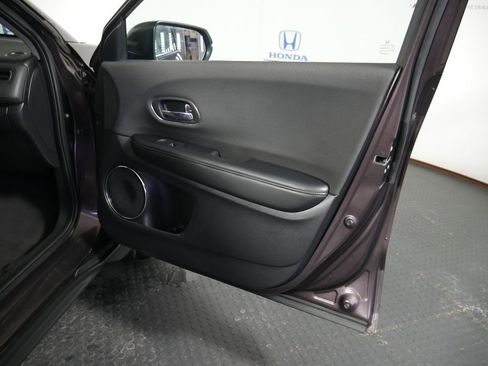 Used 2021 Honda HR-V EX image 5