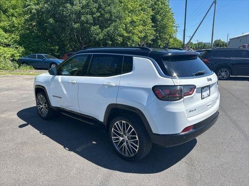 Certified 2022 Jeep Compass Limited w/ Elite Group AWD/4WD image 7