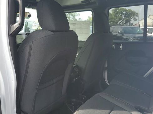 New 2026 Jeep Gladiator Sport image 14