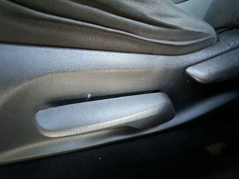 Used 2020 Toyota RAV4 LE image 14