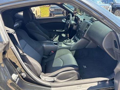 Used 2014 Nissan 370Z Coupe RWD image 11