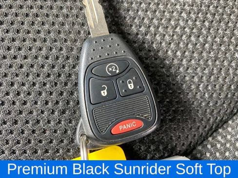 Used 2017 Jeep Wrangler Unlimited Sahara image 22