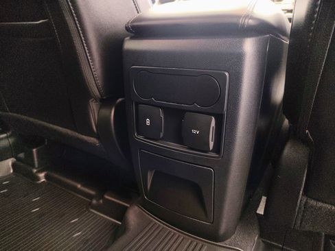 Used 2023 Ford Explorer XLT w/ Equipment Group 202A image 30