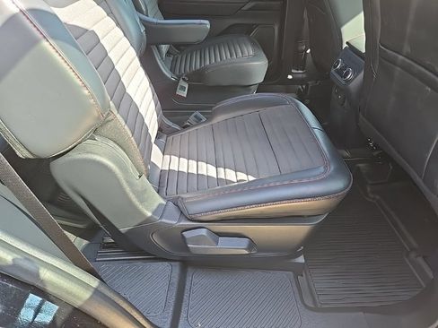 Used 2025 Ford Explorer ST-Line AWD/4WD image 80