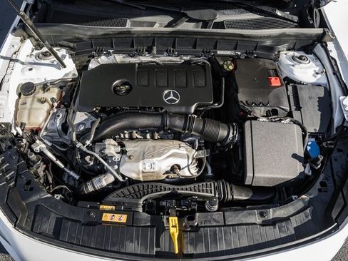 Used 2022 Mercedes-Benz GLB 250 GLB 250 image 20