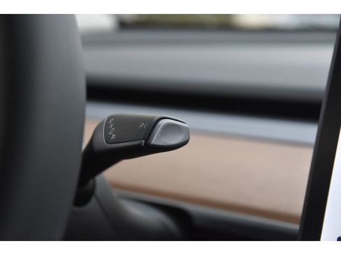 Used 2020 Tesla Model Y Performance image 30