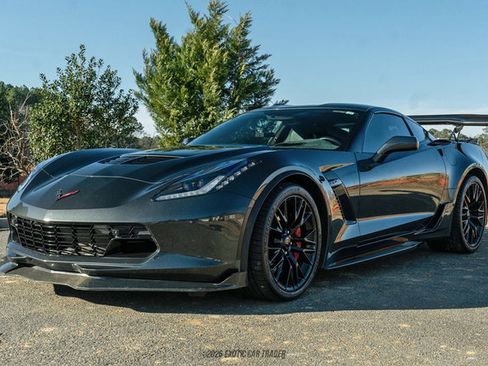 Used 2019 Chevrolet Corvette Z06 RWD image 14
