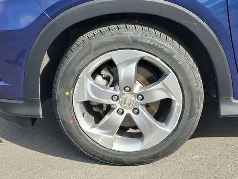 Used 2017 Honda HR-V LX image 10