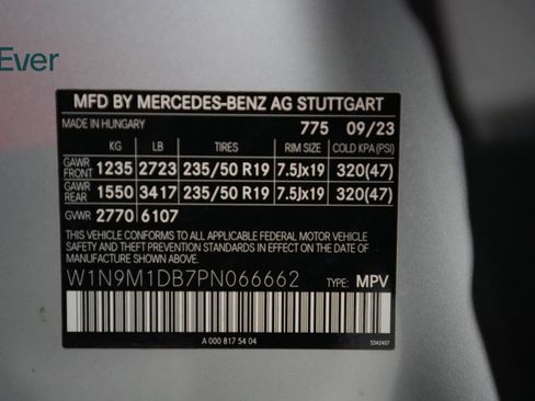 Used 2023 Mercedes-Benz EQB 350 4MATIC SUV image 27