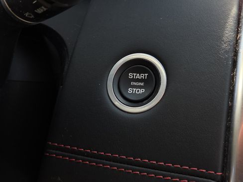 Used 2020 Land Rover Discovery Sport SE R-Dynamic image 33