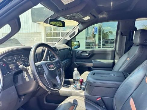 Used 2021 GMC Sierra 1500 AT4 w/ AT4 Preferred Package AWD/4WD image 9
