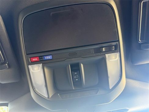 Used 2025 Subaru Forester Touring w/ Popular Package - Touring image 24