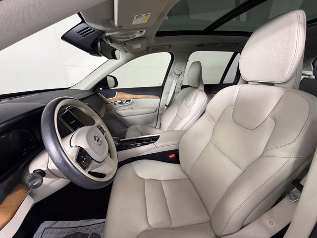 Used 2022 Volvo XC90 T6 Momentum w/ Advanced Package AWD/4WD image 6