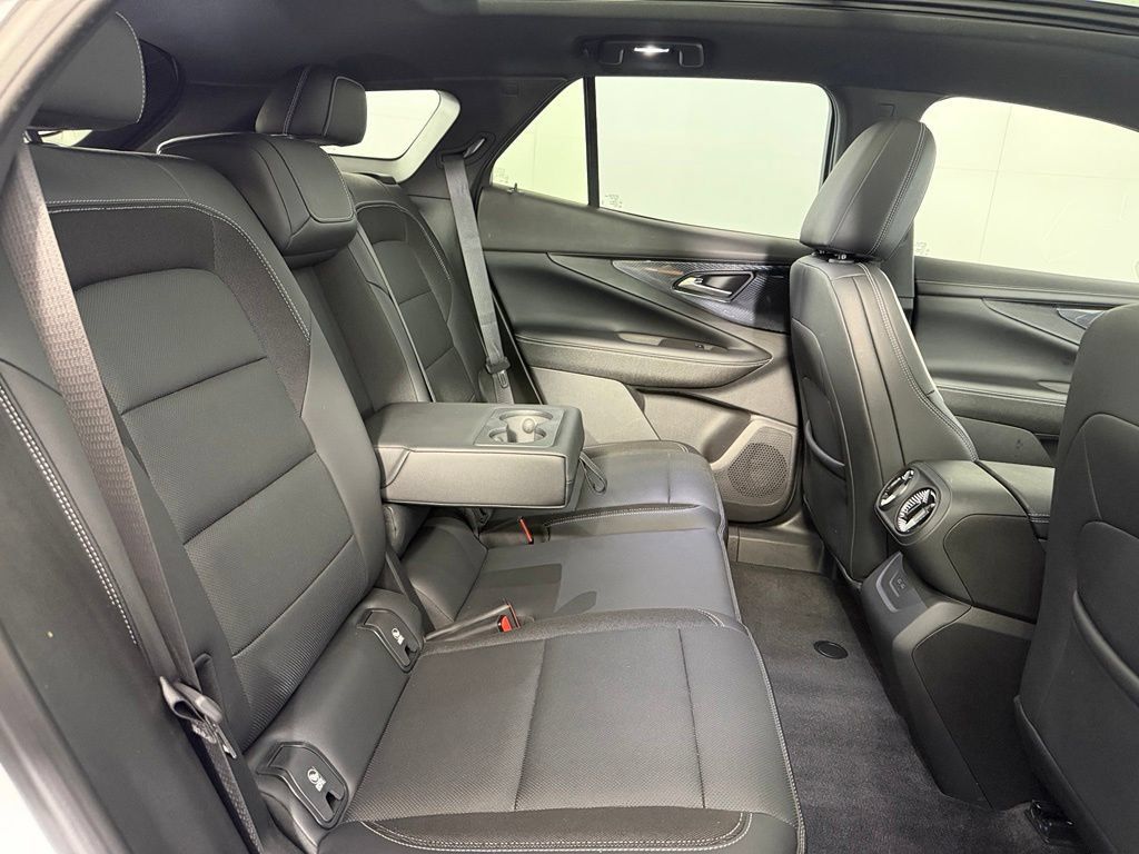 Used 2024 Chevrolet Blazer EV LT AWD/4WD image 21