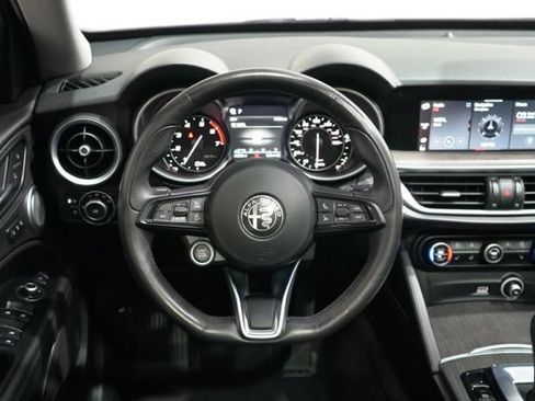 Used 2020 Alfa Romeo Stelvio Ti w/ Active Blind Spot Package AWD/4WD image 12