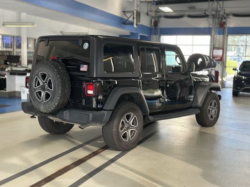 Used 2018 Jeep Wrangler Unlimited Sport S AWD/4WD image 5