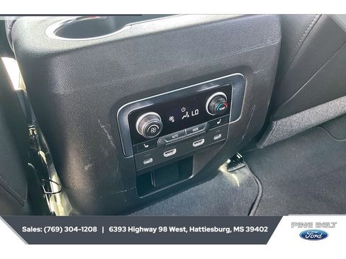 Used 2021 Chevrolet Tahoe Z71 w/ Z71 Signature Package AWD/4WD image 25