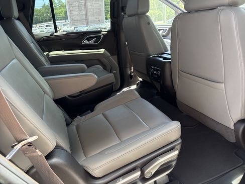 Used 2024 Chevrolet Tahoe LT RWD image 14