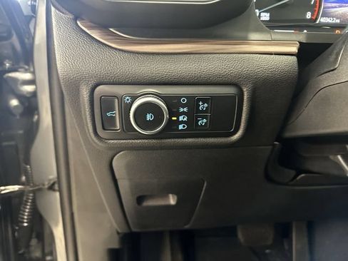 Used 2024 Ford Explorer Limited AWD/4WD image 23