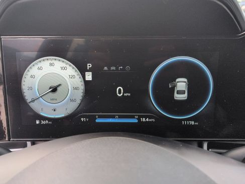 Used 2025 Hyundai Elantra SEL FWD image 16