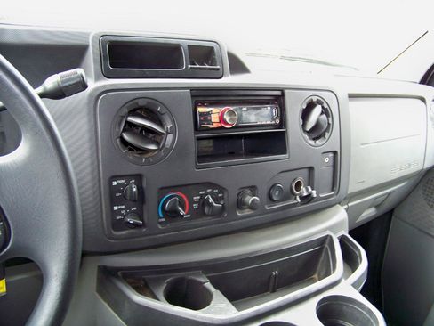 Used 2010 Ford E-350 and Econoline 350 XL image 15