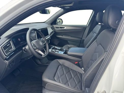 New 2026 Volkswagen Atlas Cross Sport SE AWD/4WD image 13