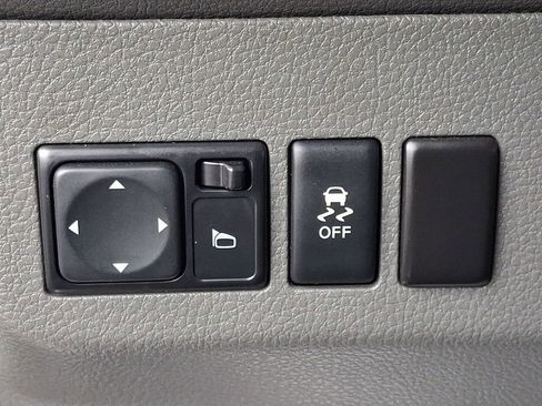 Used 2017 Nissan NV 3500 SV w/ SV Technology Package image 24