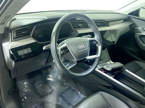 Used 2021 Audi e-tron Premium w/ Convenience Plus Package image 23