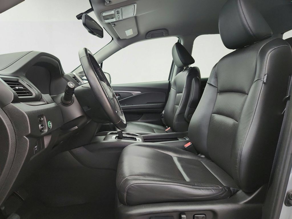 Used 2017 Honda Ridgeline RTL-T image 10