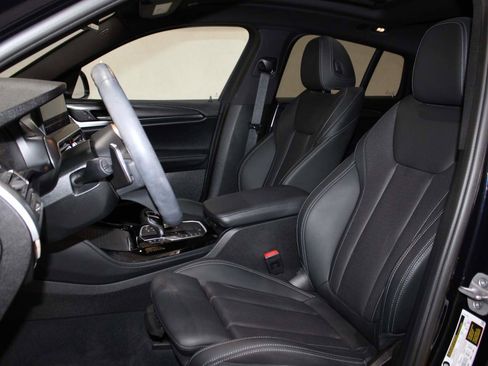 Certified 2023 BMW X4 xDrive30i w/ M Sport Package image 14