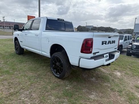 New 2026 RAM 2500 Laramie AWD/4WD image 5