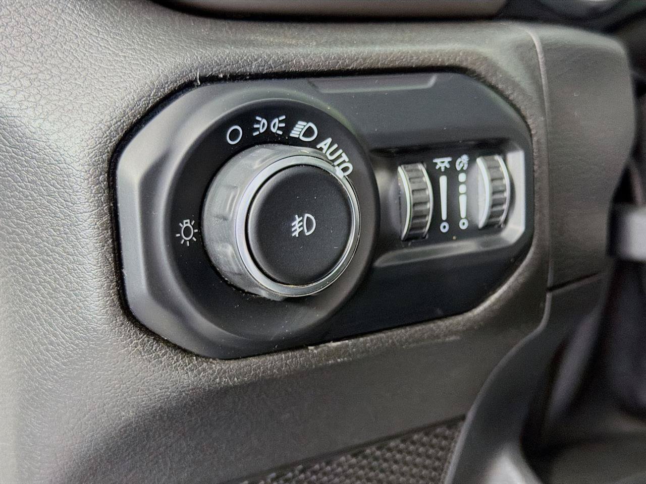 Used 2020 Jeep Wrangler Unlimited Sport S AWD/4WD image 35