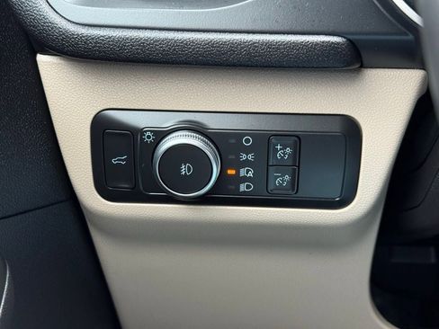 Certified 2022 Ford Escape SEL image 30