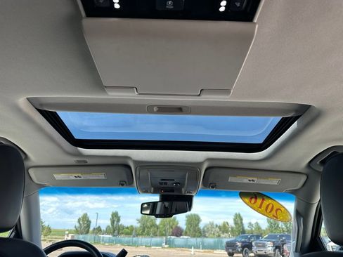 Certified 2016 GMC Yukon XL Denali w/ Open Road Package AWD/4WD image 30