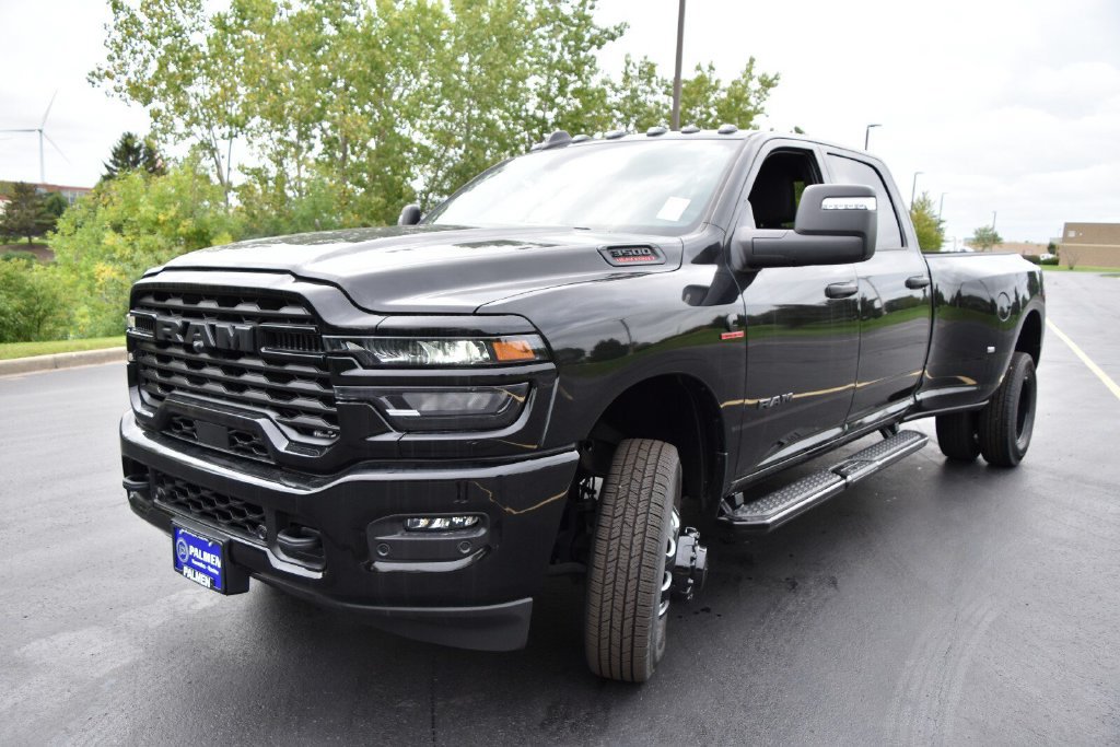 New 2026 RAM 3500 Big Horn AWD/4WD image 13