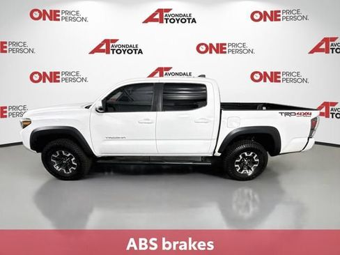 Certified 2020 Toyota Tacoma TRD Off-Road w/ Technology Package AWD/4WD image 5