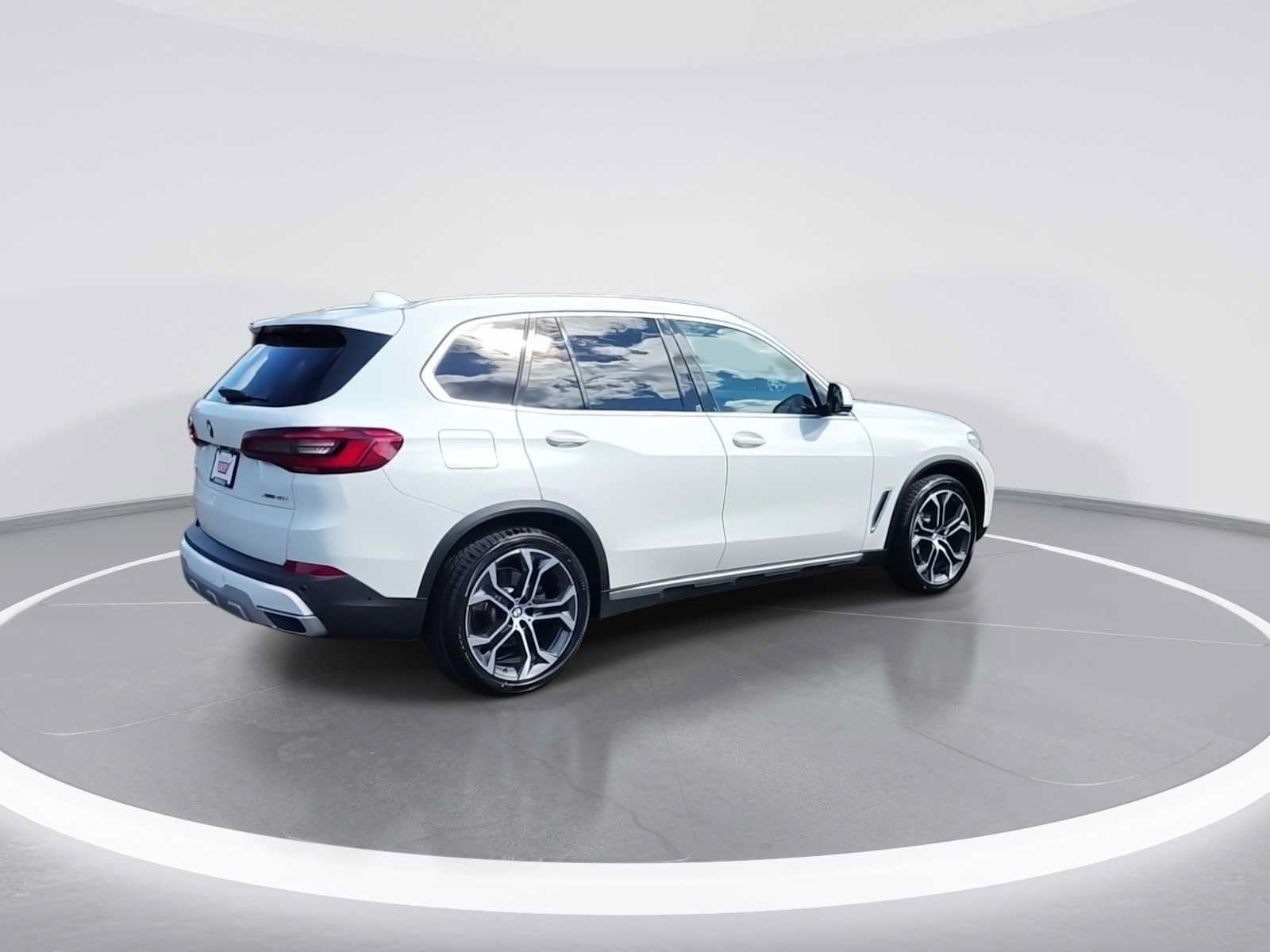 Used 2019 BMW X5 xDrive40i w/ Premium Package 2 AWD/4WD image 8