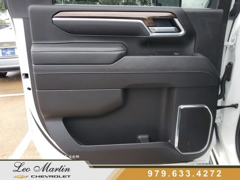 Used 2025 Chevrolet Silverado 2500 LT w/ Convenience Package AWD/4WD image 14
