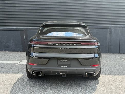Certified 2026 Porsche Cayenne Coupe AWD/4WD image 9