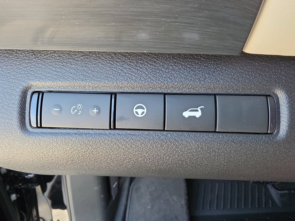 New 2026 Nissan Pathfinder SL FWD image 39