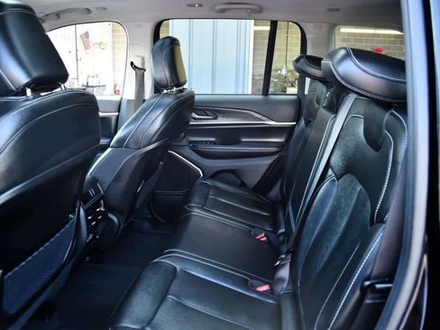 Used 2023 Jeep Grand Cherokee 4WD 4xe image 6