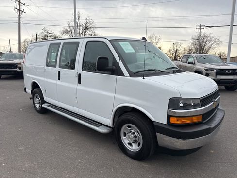 Used 2024 Chevrolet Express 2500 Work Van w/ Driver Convenience Package image 7