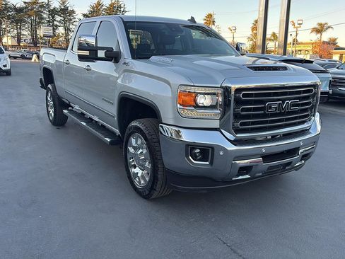 Used 2019 GMC Sierra 2500 SLT w/ Duramax Plus Package image 3