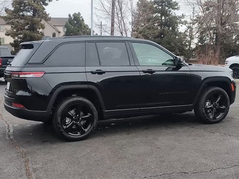 New 2025 Jeep Grand Cherokee Limited image 9
