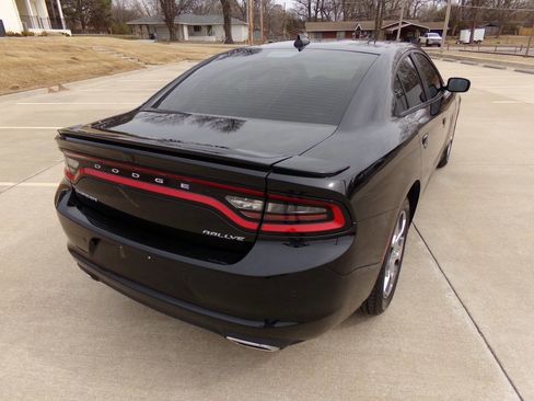 Used 2016 Dodge Charger SXT w/ AWD Premium Group image 41