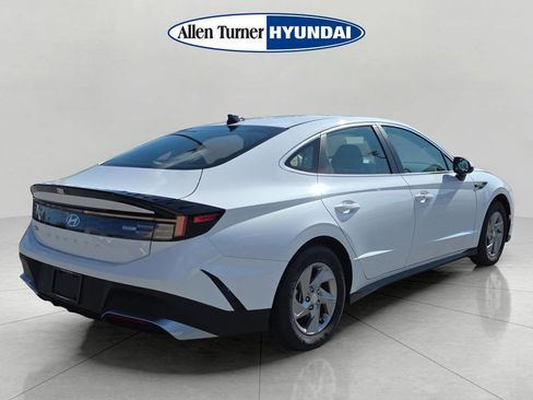 New 2026 Hyundai Sonata SE FWD image 6