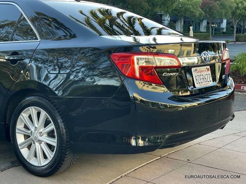 Used 2012 Toyota Camry XLE image 11
