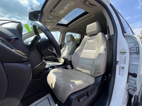 Used 2017 Honda CR-V Touring image 5